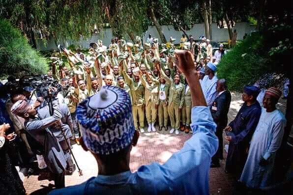 0_1534941954754_President-Buhari-addresses-the-corps-members-before-the-photo-session.jpg