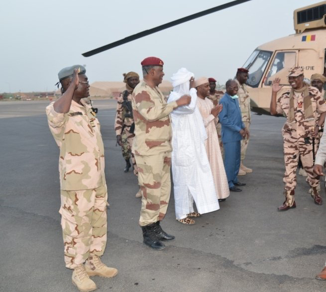 0_1586484281533_President-Idris-Deby-right-arrives-in-Ndjamena-after-Boko-Haram-campaign-.jpg